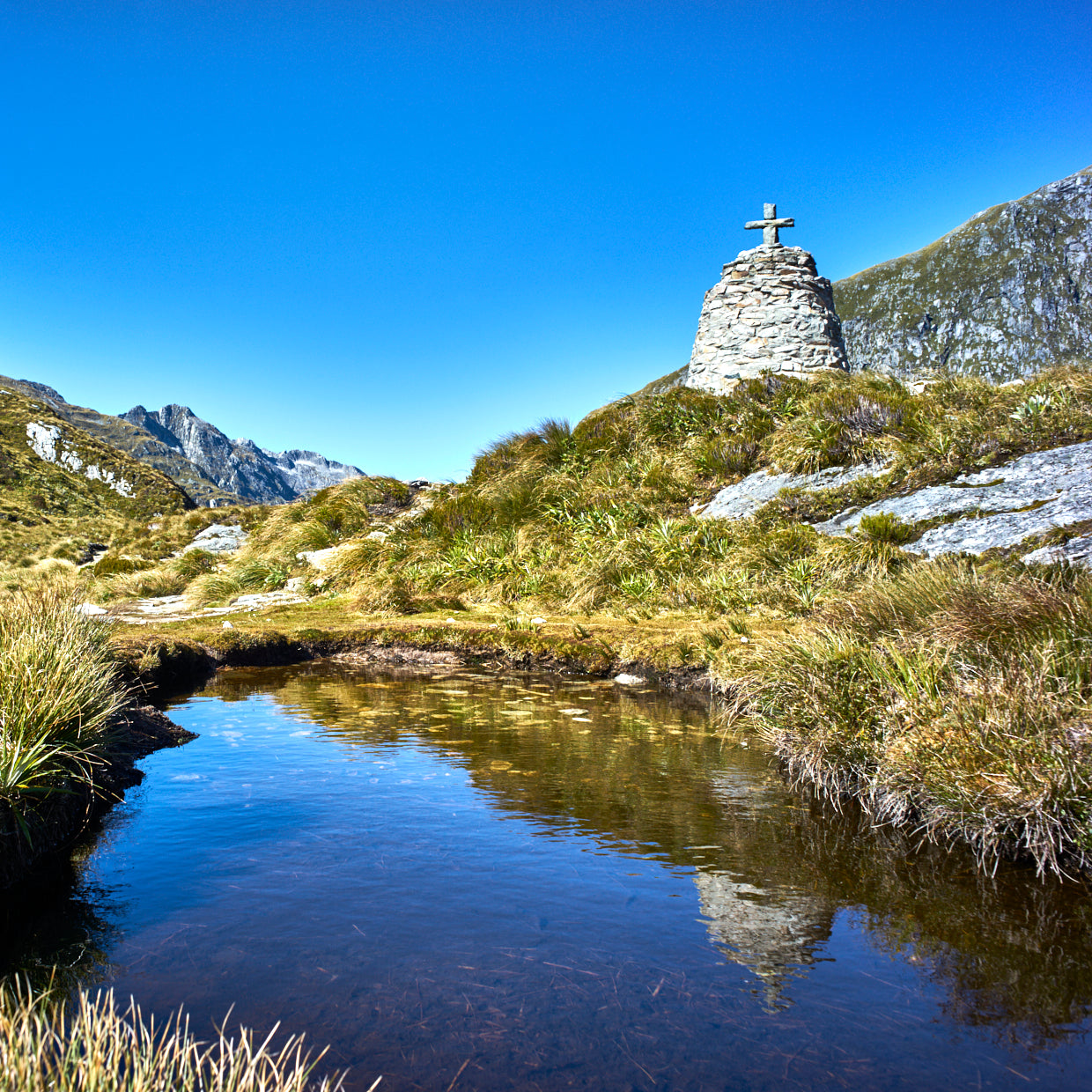 MILFORD TRACK - McKINNONS MEMORIAL
