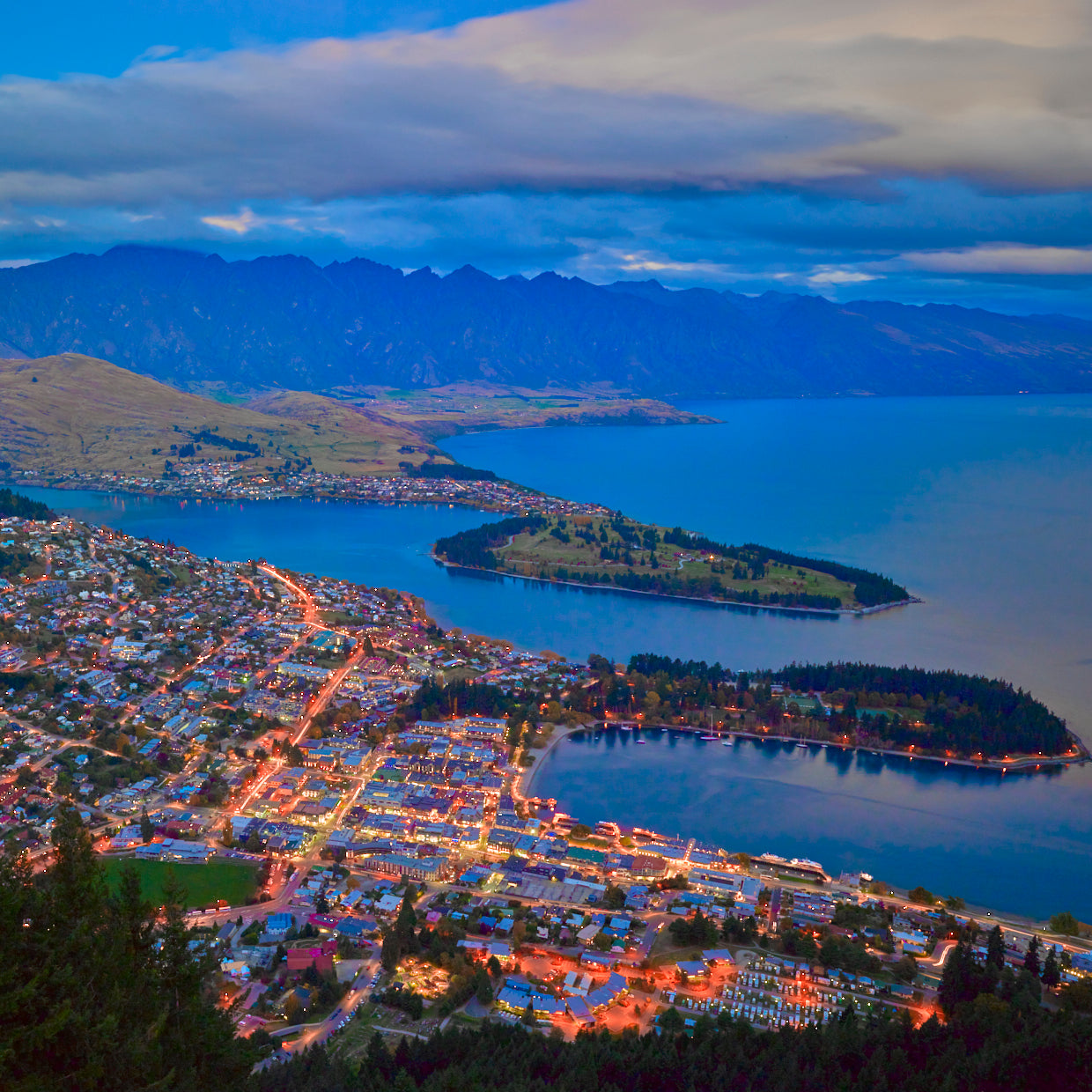 QUEENSTOWN AT DUSK